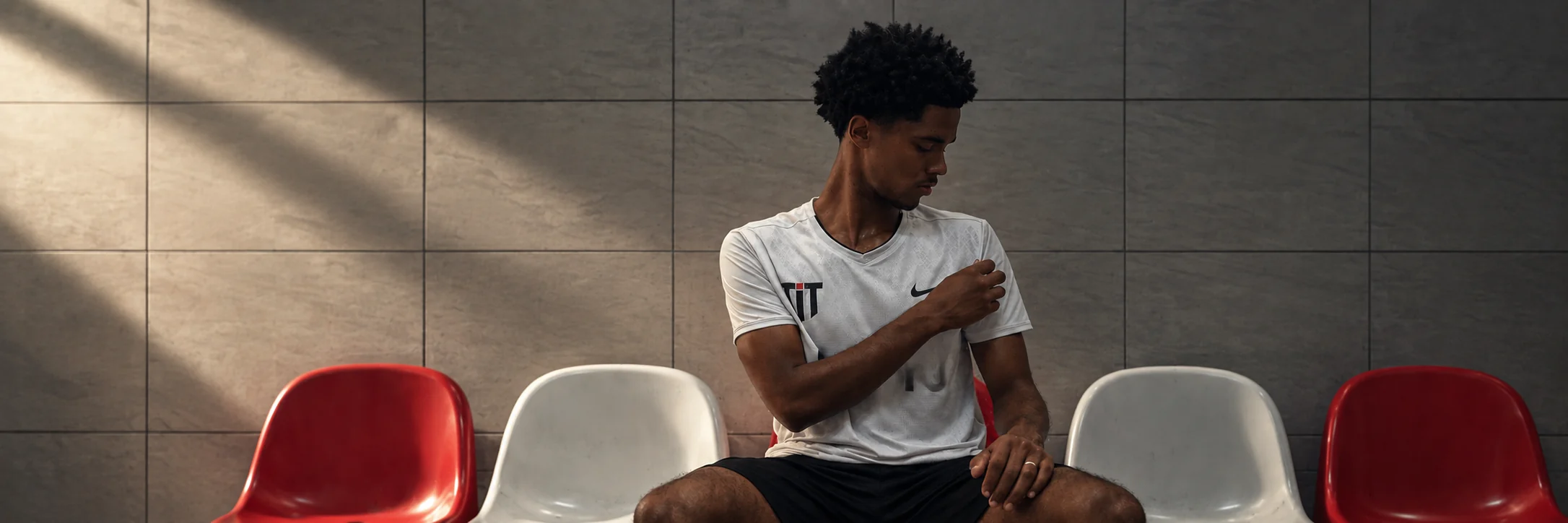 Vaune player wearing the club shirt before matchday